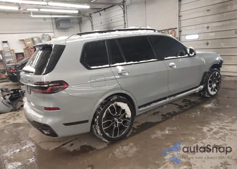 2023 BMW X7 xDrive40I z USA, uszkodzony, nr VIN 5UX23EM04P9P24981